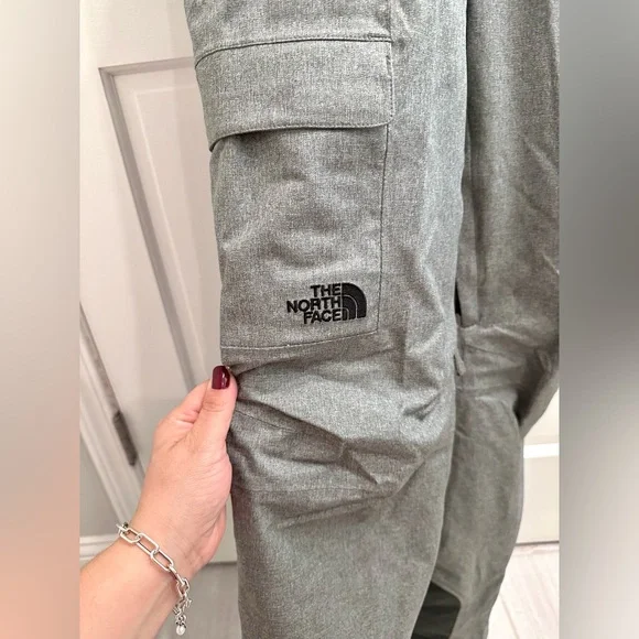 🦋THE NORTH FACE Freedom Insulated Bib Womens Pants Medium Grey Heather SzLarge - Picture 4 of 14
